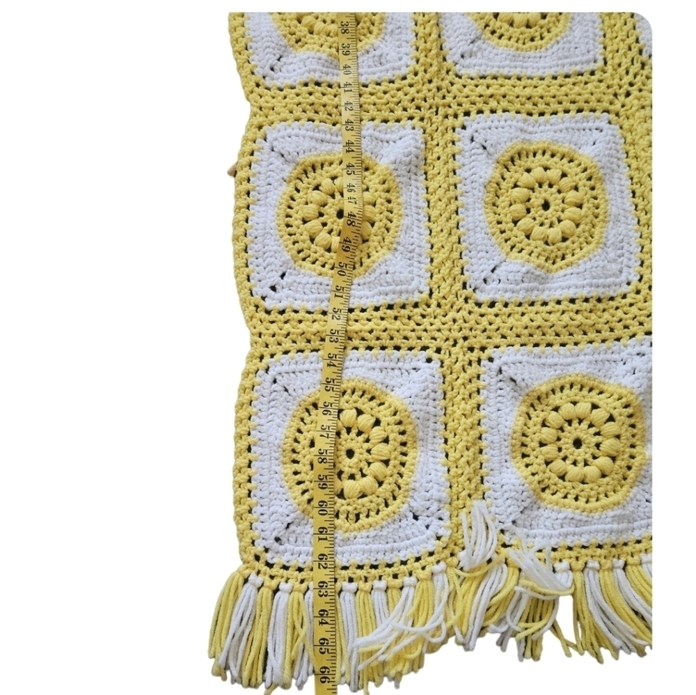 Handmade Yellow White Crochet Granny Square Blanket 37x63 Sunflower Fringe Retro - Picture 9 of 17
